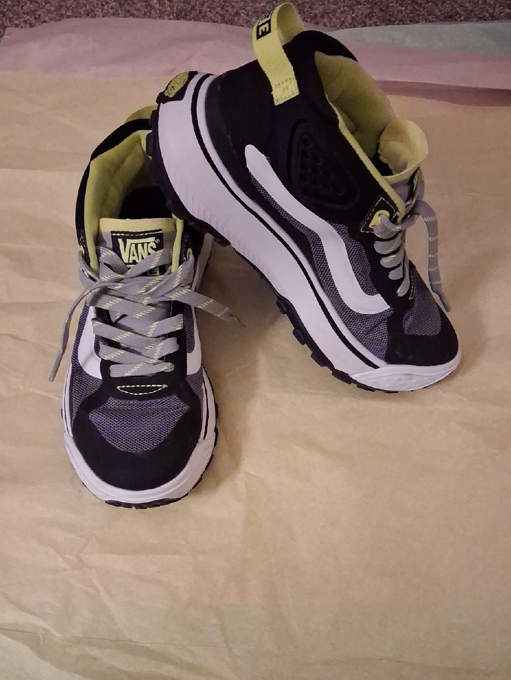 Vans Kids Black and Yellow Athletic Sneakers Sz 4.5
